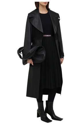 Женская юбка VETEMENTS черного цвета по цене 78250 руб., арт. WE51SK400B 1210/BLACK | Фото 2 Женская юбка VETEMENTS черного цвета, арт. WE51SK400B 1210/BLACK | Фото 2
