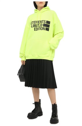 Женский хлопковое худи VETEMENTS желтого цвета по цене 72050 руб., арт. UE51TR820Y 1604/W | Фото 2 Женский хлопковое худи VETEMENTS желтого цвета, арт. UE51TR820Y 1604/W | Фото 2