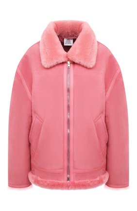 Женская дубленка VETEMENTS розового цвета по цене 338500 руб., арт. UE51JA920P 2400/W | Фото 1 Женская дубленка VETEMENTS розового цвета, арт. UE51JA920P 2400/W | Фото 1 (Длина (верхняя одежда): Короткие; Стили: Романтичный; Материал внешний: Натуральный мех; Рукава: Длинные)