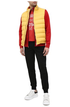 Мужская хлопковая футболка POLO RALPH LAUREN красного цвета по цене 7995 руб., арт. 710823546 | Фото 2 Мужская хлопковая футболка POLO RALPH LAUREN красного цвета, арт. 710823546 | Фото 2 (Рукава: Короткие; Стили: Кэжуэл; Принт: С принтом; Материал внешний: Хлопок; Длина (для топов): Стандартные)
