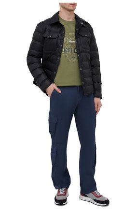 Мужская хлопковая футболка KENZO хаки цвета по цене 12900 руб., арт. FB55TS0684YH | Фото 2 Мужская хлопковая футболка KENZO хаки цвета, арт. FB55TS0684YH | Фото 2 (Длина (для топов): Стандартные; Рукава: Короткие; Материал внешний: Хлопок; Принт: С принтом; Стили: Гранж)