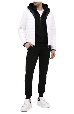 Мужские кожаные кеды ALEXANDER MCQUEEN черного цвета по цене 41650 руб., арт. 625162/WHZ4K | Фото 2 Мужские кожаные кеды ALEXANDER MCQUEEN черного цвета, арт. 625162/WHZ4K | Фото 2