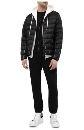 Мужская пуховая куртка domme MONCLER черного цвета по цене 105500 руб., арт. G1-091-1B50F-00-53A73 | Фото 2 Мужская пуховая куртка domme MONCLER черного цвета, арт. G1-091-1B50F-00-53A73 | Фото 2