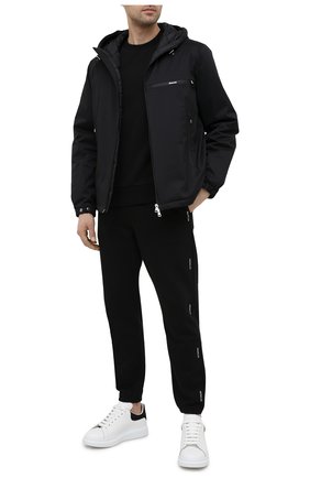 Мужская пуховая куртка loupiac MONCLER черного цвета по цене 87000 руб., арт. G1-091-1B598-00-539HW | Фото 2 Мужская пуховая куртка loupiac MONCLER черного цвета, арт. G1-091-1B598-00-539HW | Фото 2