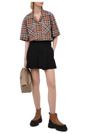 Женская хлопковая рубашка BURBERRY бежевого цвета по цене 38500 руб., арт. 8037341 | Фото 2 Женская хлопковая рубашка BURBERRY бежевого цвета, арт. 8037341 | Фото 2