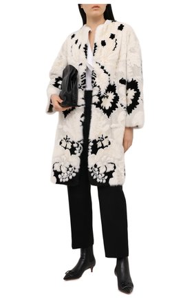 Женская шуба из меха норки VALENTINO черно-белого цвета по цене 5855000 руб., арт. VF3FAM401CF | Фото 2 Женская шуба из меха норки VALENTINO черно-белого цвета, арт. VF3FAM401CF | Фото 2