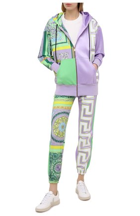 Женский хлопковая толстовка VERSACE разноцветного цвета по цене 115500 руб., арт. A88680/1F00627 | Фото 2 Женский хлопковая толстовка VERSACE разноцветного цвета, арт. A88680/1F00627 | Фото 2