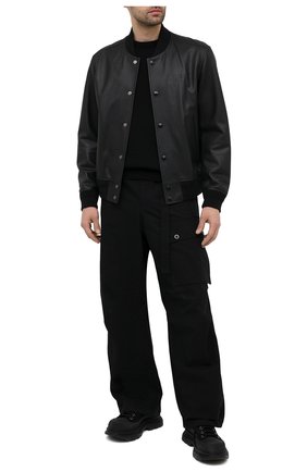 Мужские замшевые ботинки ALEXANDER MCQUEEN черного цвета по цене 56950 руб., арт. 627206/WHBGU | Фото 2 Мужские замшевые ботинки ALEXANDER MCQUEEN черного цвета, арт. 627206/WHBGU | Фото 2