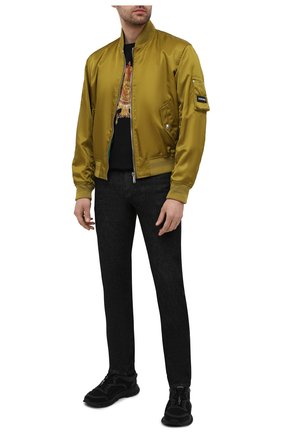 Мужская хлопковая футболка VERSACE JEANS COUTURE черного цвета по цене 13050 руб., арт. B3GWA750-WUP601 2/30454 | Фото 2 Мужская хлопковая футболка VERSACE JEANS COUTURE черного цвета, арт. B3GWA750-WUP601 2/30454 | Фото 2