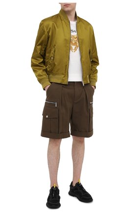 Мужская хлопковая футболка VERSACE белого цвета по цене 37050 руб., арт. A88444/A237441 | Фото 2 Мужская хлопковая футболка VERSACE белого цвета, арт. A88444/A237441 | Фото 2