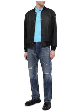 Мужское хлопковое поло VERSACE голубого цвета по цене 42600 руб., арт. A87427/A237141 | Фото 2 Мужское хлопковое поло VERSACE голубого цвета, арт. A87427/A237141 | Фото 2 (Застежка: Пуговицы; Рукава: Короткие; Длина (для топов): Стандартные; Стили: Кэжуэл; Материал внешний: Хлопок)