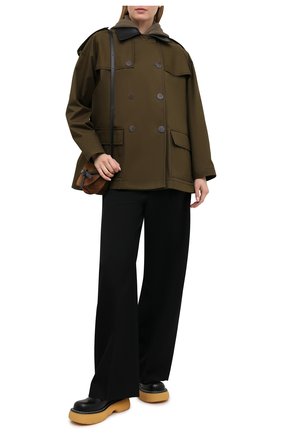 Женская хлопковая куртка LOEWE хаки цвета по цене 178000 руб., арт. S359338XAT | Фото 2 Женская хлопковая куртка LOEWE хаки цвета, арт. S359338XAT | Фото 2