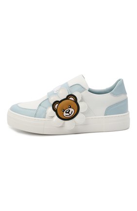 Детские кожаные кеды MOSCHINO голубого цвета по цене 34250 руб., арт. 67498/S0FTY/KIPS/VERNICE 7/36-41 | Фото 2 Детские кожаные кеды MOSCHINO голубого цвета, арт. 67498/S0FTY/KIPS/VERNICE 7/36-41 | Фото 2 (Кросс-КТ: велькро; Материал внутренний: Натуральная кожа; Материал внешний: Кожа; Региональные ограничения белый список (Axapta Mercury): RU; Длина стельки: 24,4, 23,8, 23; Девочки Кросс-КТ: Обувь-низкие)