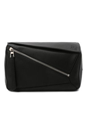 Мужская кожаная поясная сумка puzzle LOEWE черного цвета по цене 122500 руб., арт. B510P35X01 | Фото 1 Мужская кожаная поясная сумка puzzle LOEWE черного цвета, арт. B510P35X01 | Фото 1