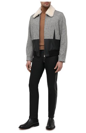 Мужской комбинированный бомбер ALEXANDER MCQUEEN серого цвета по цене 237500 руб., арт. 630374/QPZ79 | Фото 2 Мужской комбинированный бомбер ALEXANDER MCQUEEN серого цвета, арт. 630374/QPZ79 | Фото 2 (Длина (верхняя одежда): Короткие; Материал подклада: Хлопок; Рукава: Длинные; Материал внешний: Шерсть, Синтетический материал; Принт: Без принта; Кросс-КТ: Куртка; Стили: Кэжуэл)