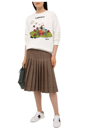 Женский хлопковый свитшот disney x gucci GUCCI белого цвета по цене 89600 руб., арт. 617964/XJDA7 | Фото 2 Женский хлопковый свитшот disney x gucci GUCCI белого цвета, арт. 617964/XJDA7 | Фото 2