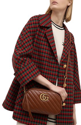 Женская сумка gg marmont 2.0 small GUCCI коричневого цвета по цене 120800 руб., арт. 447632/00LFT | Фото 2 Женская сумка gg marmont 2.0 small GUCCI коричневого цвета, арт. 447632/00LFT | Фото 2 (Ремень/цепочка: На ремешке; Сумки-технические: Сумки через плечо; Размер: small; Материал: Натуральная кожа)
