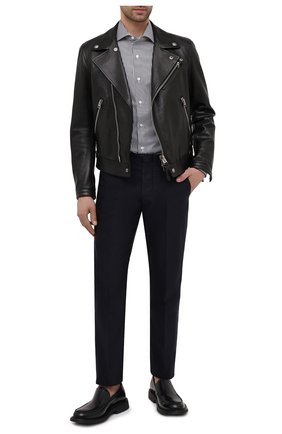 Мужские хлопковые брюки TOM FORD темно-синего цвета по цене 62250 руб., арт. BW141/TFP224 | Фото 2 Мужские хлопковые брюки TOM FORD темно-синего цвета, арт. BW141/TFP224 | Фото 2 (Материал внешний: Хлопок; Случай: Повседневный; Длина (брюки, джинсы): Стандартные; Стили: Кэжуэл; Силуэт М (брюки): Чиносы)