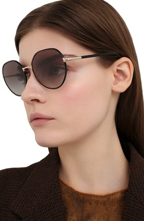 Женские солнцезащитные очки PRADA черного цвета по цене 23800 руб., арт. 65XS-AAV0A7 | Фото 2 Женские солнцезащитные очки PRADA черного цвета, арт. 65XS-AAV0A7 | Фото 2