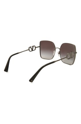 Женские солнцезащитные очки VALENTINO серого цвета по цене 25300 руб., арт. 2041-30398G | Фото 4 Женские солнцезащитные очки VALENTINO серого цвета, арт. 2041-30398G | Фото 4