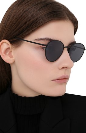 Женские солнцезащитные очки OLIVER PEOPLES черного цвета по цене 29500 руб., арт. 1231ST-5017R5 | Фото 2 Женские солнцезащитные очки OLIVER PEOPLES черного цвета, арт. 1231ST-5017R5 | Фото 2