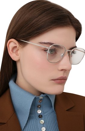 Женские солнцезащитные очки OLIVER PEOPLES серебряного цвета по цене 29500 руб., арт. 1230ST-50361W | Фото 2 Женские солнцезащитные очки OLIVER PEOPLES серебряного цвета, арт. 1230ST-50361W | Фото 2