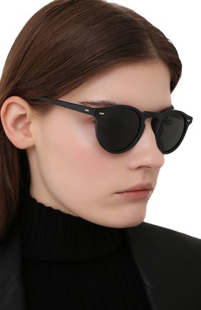Женские солнцезащитные очки OLIVER PEOPLES черного цвета по цене 25700 руб., арт. 5217S-1031P2 | Фото 2 Женские солнцезащитные очки OLIVER PEOPLES черного цвета, арт. 5217S-1031P2 | Фото 2