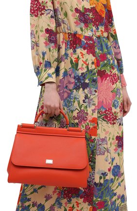 Женская сумка sicily medium DOLCE & GABBANA оранжевого цвета по цене 163000 руб., арт. BB6743/AW578 | Фото 2 Женская сумка sicily medium DOLCE & GABBANA оранжевого цвета, арт. BB6743/AW578 | Фото 2
