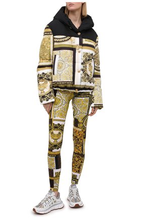 Женские леггинсы VERSACE золотого цвета по цене 51700 руб., арт. A83807/1F00614 | Фото 2 Женские леггинсы VERSACE золотого цвета, арт. A83807/1F00614 | Фото 2
