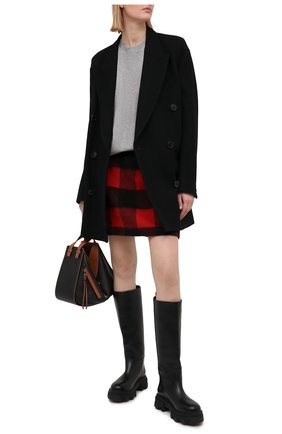 Женская хлопковая футболка ACNE STUDIOS светло-серого цвета по цене 12600 руб., арт. CL0085/W | Фото 2 Женская хлопковая футболка ACNE STUDIOS светло-серого цвета, арт. CL0085/W | Фото 2