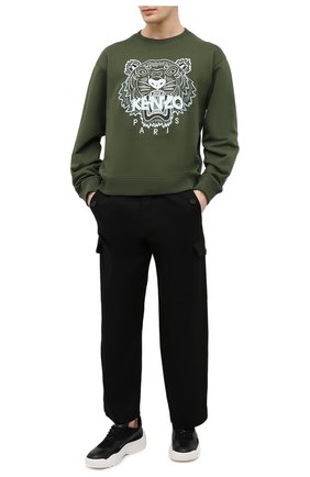 Мужской хлопковый свитшот KENZO хаки цвета по цене 19500 руб., арт. FB55SW1104XA | Фото 2 Мужской хлопковый свитшот KENZO хаки цвета, арт. FB55SW1104XA | Фото 2 (Длина (для топов): Стандартные; Рукава: Длинные; Мужское Кросс-КТ: свитшот-одежда; Стили: Гранж; Материал внешний: Хлопок; Принт: С принтом)