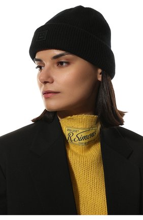 Женская шерстяная шапка ACNE STUDIOS черного цвета по цене 11500 руб., арт. C40134/W | Фото 2 Женская шерстяная шапка ACNE STUDIOS черного цвета, арт. C40134/W | Фото 2