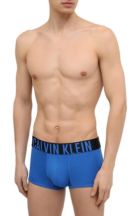 Мужские комплект из двух боксеров CALVIN KLEIN разноцветного цвета по цене 3865 руб., арт. NB2599A | Фото 2 Мужские комплект из двух боксеров CALVIN KLEIN разноцветного цвета, арт. NB2599A | Фото 2
