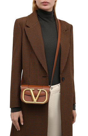 Женская сумка supervee VALENTINO коричневого цвета, арт. VW2B0G45/ZXL | Фото 2 (Размер: mini; Материал: Натуральная кожа; Сумки-технические: Сумки через плечо; Ремень/цепочка: На ремешке)