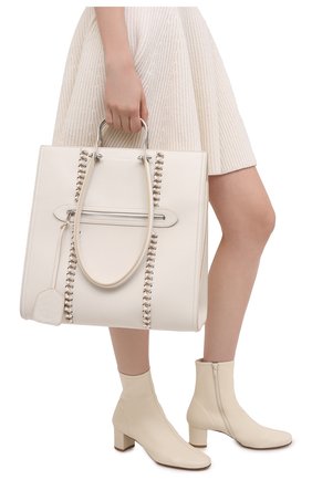 Женский сумка- тоут tall story ALEXANDER MCQUEEN белого цвета по цене 219500 руб., арт. 624973/D78A1 | Фото 2 Женский сумка- тоут tall story ALEXANDER MCQUEEN белого цвета, арт. 624973/D78A1 | Фото 2