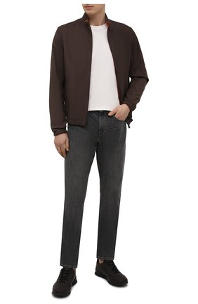 Мужской двусторонний бомбер ERMENEGILDO ZEGNA коричневого цвета по цене 489000 руб., арт. UWPAT/W179T | Фото 2 Мужской двусторонний бомбер ERMENEGILDO ZEGNA коричневого цвета, арт. UWPAT/W179T | Фото 2 (Стили: Кэжуэл; Мужское Кросс-КТ: Кожа и замша; Принт: Без принта; Рукава: Длинные; Материал подклада: Синтетический материал; Кросс-КТ: Куртка; Длина (верхняя одежда): Короткие; Материал внешний: Натуральная кожа)
