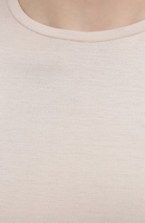 Мужская футболка из шелка и хлопка LORO PIANA кремвого цвета, арт. FAF6128 | Фото 5 (Материал внешний: Шелк, Хлопок; Принт: Без принта; Рукава: Короткие; Длина (для топов): Стандартные; Региональные ограничения белый список (Axapta Mercury): RU; Стили: Кэжуэл)