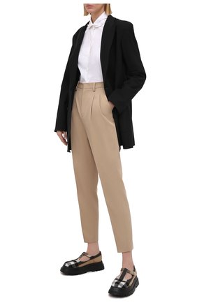 Женские брюки из хлопка и шерсти REDVALENTINO бежевого цвета по цене 41450 руб., арт. VR3RBB75/4R9 | Фото 2 Женские брюки из хлопка и шерсти REDVALENTINO бежевого цвета, арт. VR3RBB75/4R9 | Фото 2