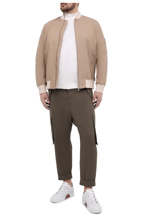 Мужские хлопковые брюки-карго BALMAIN хаки цвета по цене 108000 руб., арт. VH1PQ006/C188 | Фото 2 Мужские хлопковые брюки-карго BALMAIN хаки цвета, арт. VH1PQ006/C188 | Фото 2