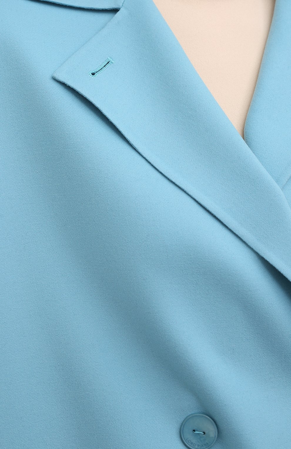 Женское шерстяное пальто LORO PIANA голубого цвета, арт. FAL5753 | Фото 5 (Материал внешний: Шерсть; Рукава: Длинные; Длина (верхняя одежда): До середины бедра; Региональные ограничения белый список (Axapta Mercury): RU; 1-2-бортные: Двубортные; Стили: Кэжуэл)