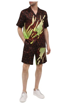 Мужские шорты из вискозы DRIES VAN NOTEN коричневого цвета по цене 59950 руб., арт. 211-20945-2074 | Фото 2 Мужские шорты из вискозы DRIES VAN NOTEN коричневого цвета, арт. 211-20945-2074 | Фото 2 (Принт: С принтом; Мужское Кросс-КТ: Шорты-одежда; Стили: Ретро; Длина Шорты М: До колена; Материал внешний: Вискоза; Случай: Повседневный)