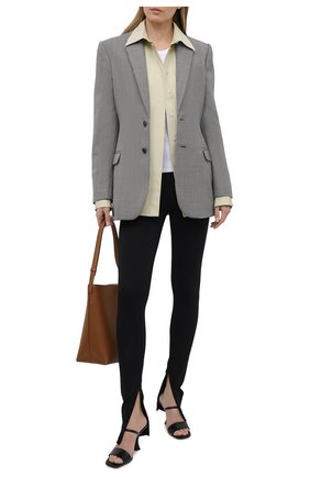 Женский шерстяной жакет WARDROBE.NYC черно-белого цвета по цене 110500 руб., арт. W4015HTPC | Фото 2 Женский шерстяной жакет WARDROBE.NYC черно-белого цвета, арт. W4015HTPC | Фото 2 (Длина (для топов): Удлиненные; Рукава: Длинные; Материал подклада: Купро; 1-2-бортные: Однобортные; Материал внешний: Шерсть; Случай: Повседневный; Женское Кросс-КТ: Жакет-одежда; Стили: Кэжуэл)
