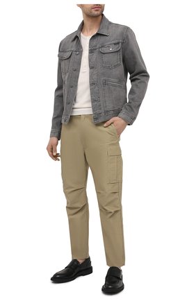 Мужская джинсовая куртка TOM FORD светло-серого цвета, арт. BWJ40/TFD116 | Фото 2 (Длина (верхняя одежда): Короткие; Материал внешний: Хлопок; Кросс-КТ: Куртка, Деним; Рукава: Длинные; Стили: Кэжуэл)