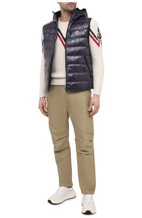 Мужской пуховый жилет lappe MONCLER темно-синего цвета по цене 74300 руб., арт. G1-091-1A52M-00-53A5T | Фото 2 Мужской пуховый жилет lappe MONCLER темно-синего цвета, арт. G1-091-1A52M-00-53A5T | Фото 2