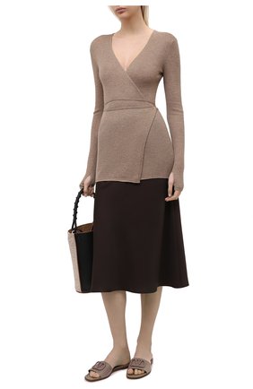 Женские кожаные шлепанцы vlogo VALENTINO коричневого цвета по цене 49850 руб., арт. VW2S0BD5/MZF | Фото 2 Женские кожаные шлепанцы vlogo VALENTINO коричневого цвета, арт. VW2S0BD5/MZF | Фото 2