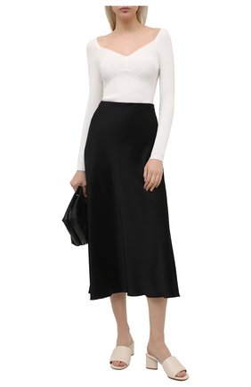 Женские кожаные мюли BOTTEGA VENETA бежевого цвета по цене 56650 руб., арт. 651378/VBSL0 | Фото 2 Женские кожаные мюли BOTTEGA VENETA бежевого цвета, арт. 651378/VBSL0 | Фото 2