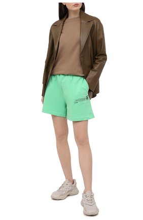 Женские хлопковый шорты MSGM зеленого цвета по цене 23800 руб., арт. 3041MDB90 217119 | Фото 2 Женские хлопковый шорты MSGM зеленого цвета, арт. 3041MDB90 217119 | Фото 2
