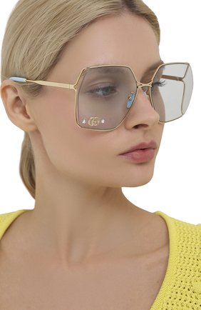 Женские солнцезащитные очки GUCCI голубого цвета по цене 39950 руб., арт. GG0817S 004 | Фото 2 Женские солнцезащитные очки GUCCI голубого цвета, арт. GG0817S 004 | Фото 2