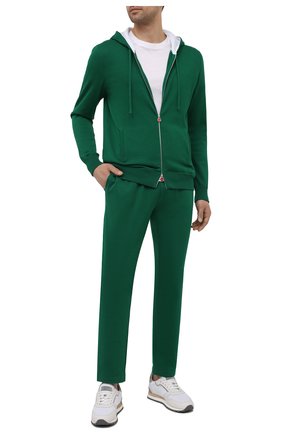 Мужские хлопковые брюки KITON зеленого цвета по цене 112000 руб., арт. UK1051 | Фото 2 Мужские хлопковые брюки KITON зеленого цвета, арт. UK1051 | Фото 2 (Стили: Спорт-шик; Материал внешний: Хлопок; Случай: Повседневный; Длина (брюки, джинсы): Стандартные; Региональные ограничения белый список (Axapta Mercury): RU)