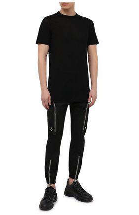 Мужская футболка из вискозы и шелка RICK OWENS черного цвета по цене 28800 руб., арт. RU21S6264/JS | Фото 2 Мужская футболка из вискозы и шелка RICK OWENS черного цвета, арт. RU21S6264/JS | Фото 2